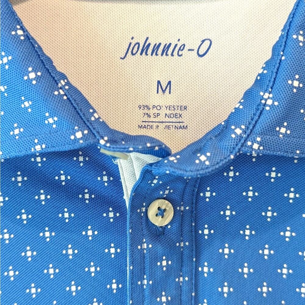 johnnie-O Mens SS Golf Polo Shirt Size M Blue AOP Stretch Copi Cup Pebble Beach